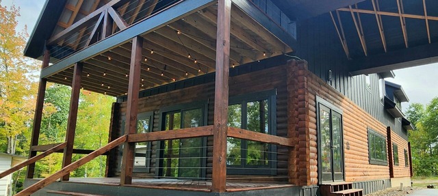 Bear Paw Cabin on the lake, with private water access, quiet getaway sleeps 6 in Pine river