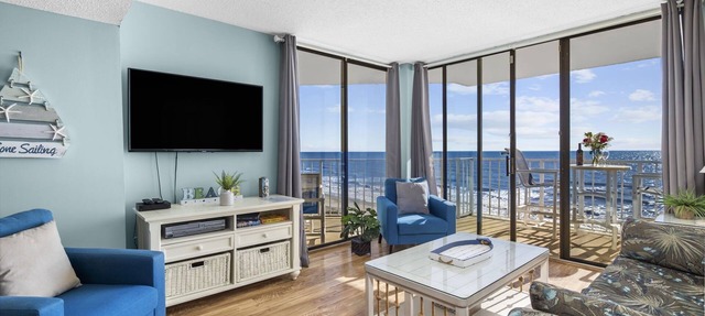 Beautiful Ocean Front 5th Flr Condo in North Myrtle Beach