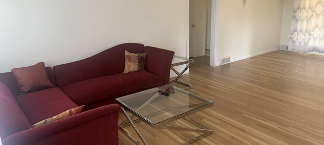 Beautiful, quiet and secured two bedroom house in Everett