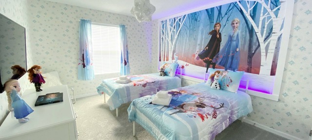BRAND NEW Solara Resort - 5 bedrooms, Private Pool - FROZEN & HARRY POTTER Themed Rooms in Kissimmee
