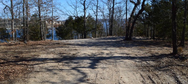 Branson area Lakehouse, 5 Bedrooms, 3 Baths, (Sleeps 9-15) New decks Spring 2019 in Kimberling City