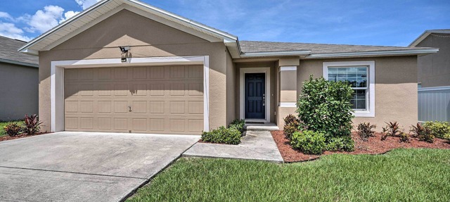 Bright Cypress Gardens Home Near Legoland! in Cypress Gardens