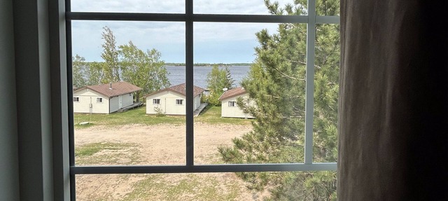 Cabin 12 "The Lookout" Lake View & Sandy Beach in Seven Sisters Falls