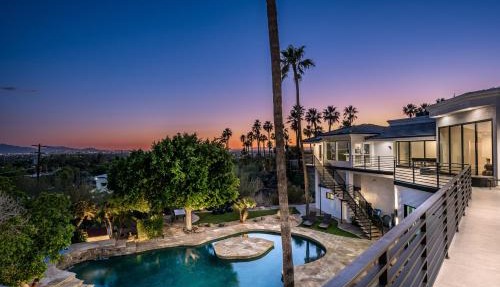 Camelback Mountain Mansion - Micro-resort, Views, Golf, Heated Pool, Game Room in Phoenix