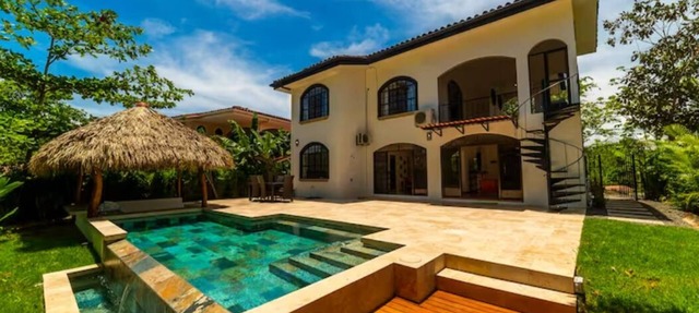 Casa 48· Poolside Relaxing Retreat Near the Beach in Esterillos Este