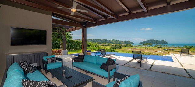 Casa Blue Sail 6 bdr Ocean View in Herradura