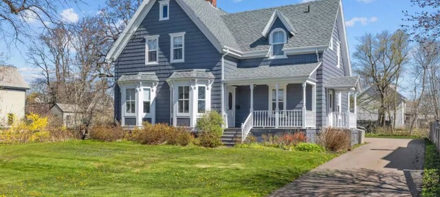 Central Summerside Getaway in Summerside