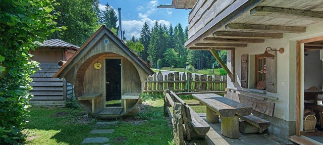 Chalet 'Tiny Hideaway' with Mountain Views, Private Terrace, and Private Garden in Sankt Englmar