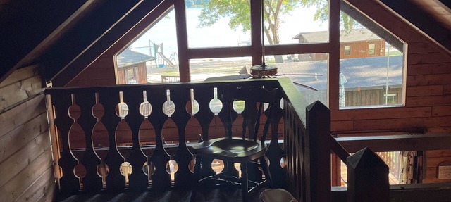 Charming 3 bdr Cottage on Lake Ogemaw, West Branch in West Branch
