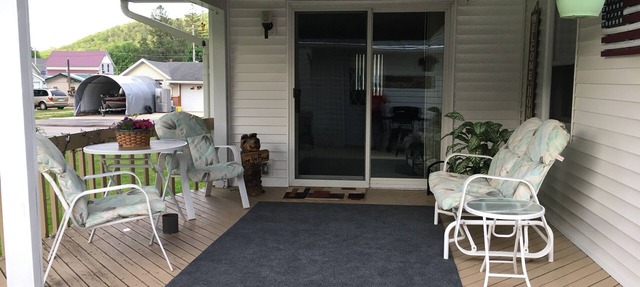 Charming 3-bedroom house next to the bike trail in Peterson