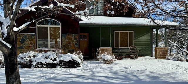 Charming Bend Family Home 10 Minutes from Downtown in Bend