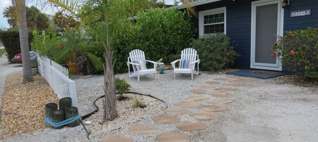 Charming cottage , close to beach & bay. in Anna Maria