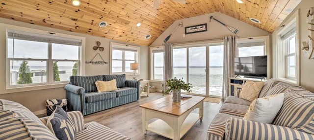 Charming Modern Cottage on Houghton Lake! in Houghton Lake