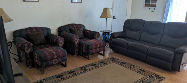 Charming,Quiet,spacious 3-bedroom duplex minutes to all the Events in Pendleton in Pendleton