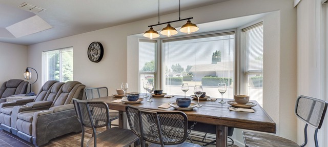 Charming Rogue Valley Home in Central Point! in Central Point