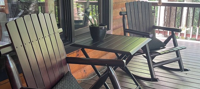Cherry Log Chic - Perfectly Positioned Between Blue Ridge & Ellijay in Cherry Log