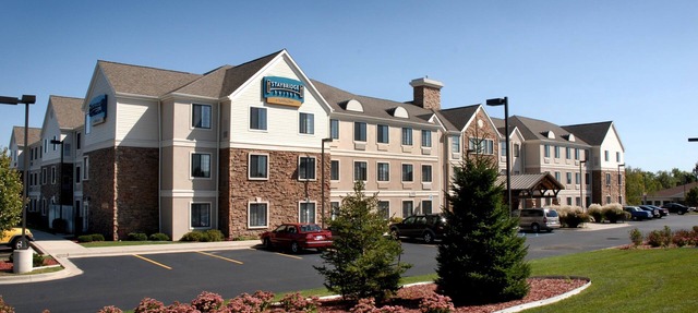 Close to the Airport! | Seasonal Outdoor Pool + Hot Tub + Free Breakfast in Grand Rapids