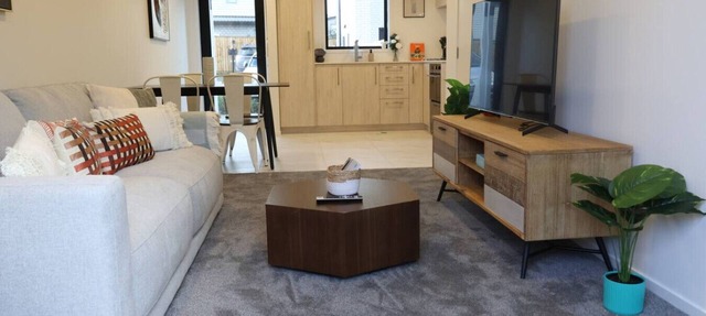 Cosy 2BR House in Awaroa Road in Auckland