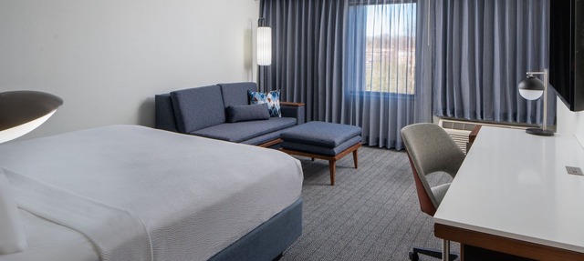 Courtyard by Marriott Decatur in Decatur