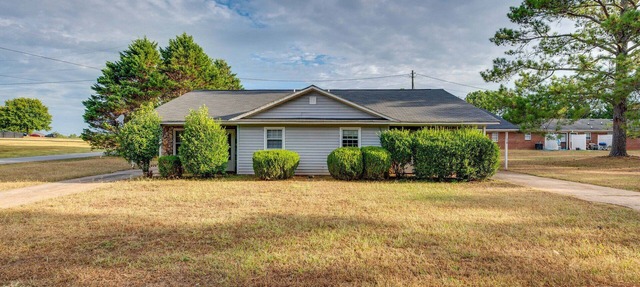 Cozy and Convenient in Cedartown