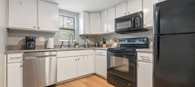 Cozy Bungalow Retreat Near Avondale & City: 3 Beds in Birmingham
