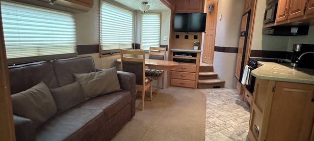 Cozy camper in the heart of Central Oregon in Bend