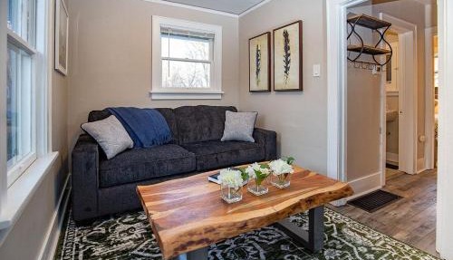 Cozy Carriage House - Walk to UNC + Free Bikes in Greeley