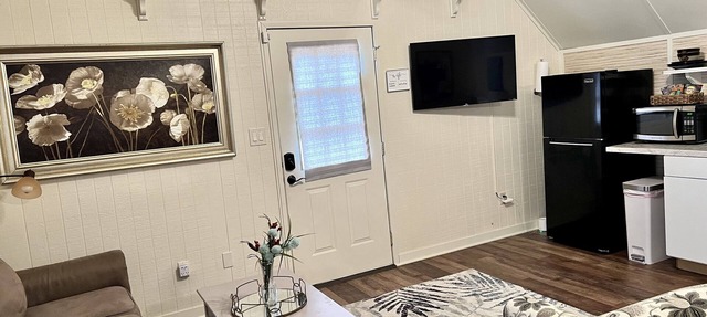 cozy studio in Wilsonville