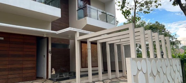 Cozy villa with swimming Pool in Sentul in Bogor