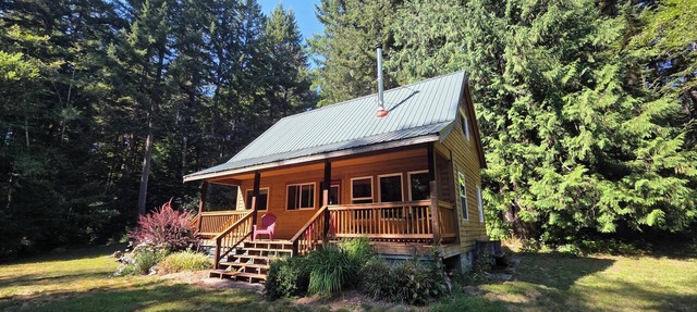 CozyCattail Cabin on our secluded coastal estuary woodland retreat in Reedsport