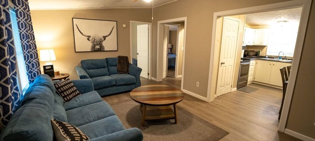 Creekside Lodge–Trailside Stay w/Firepit, Sleeps 10 in Red Jacket