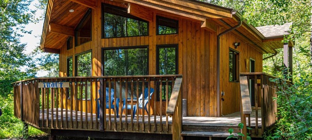 Crowsnest River Chalet - Trout in Crowsnest Pass