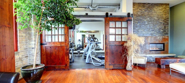 Designer Lofts in Dinkytown: Small or Large Groups in Minneapolis
