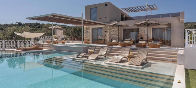 Dive into Bliss: Summer Oasis of Elegance & Joy in Rethymno