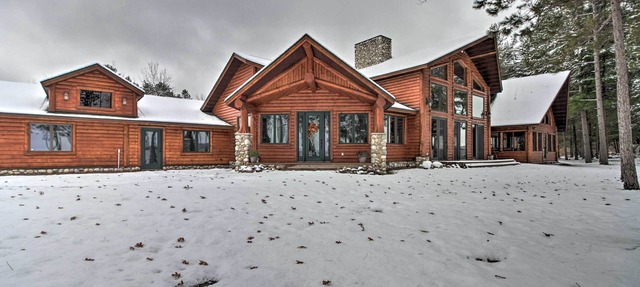 Dock, Fire Pit & Beach! Expansive Ruth Lake Home in Emily