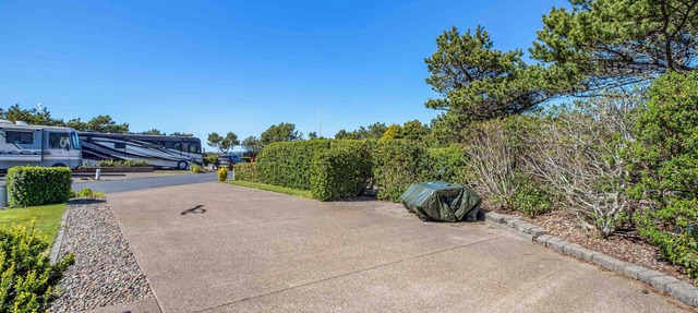 Dog Friendly, Available with 50AMP, 30AMP, Water and Sewer hook up's, WiFi in Newport