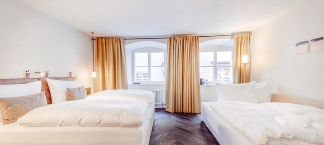 Double room with extra bed - BOUTIQUE HOTEL das TSCHOFEN in Bludenz
