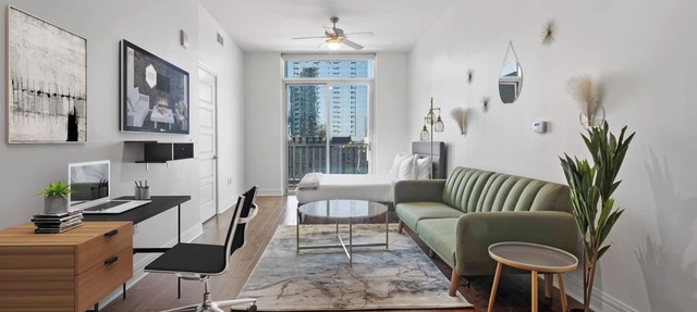 Downtown | Luxury Studio Apt. | Pool | Gym | Great Views in Austin