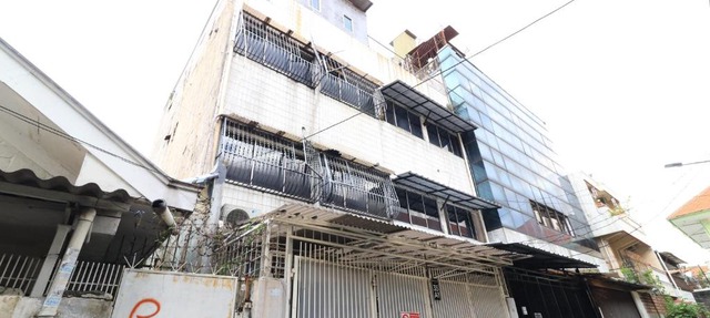 Eiffel Residence Batu Tulis 35A1 - Female Only in Jakarta