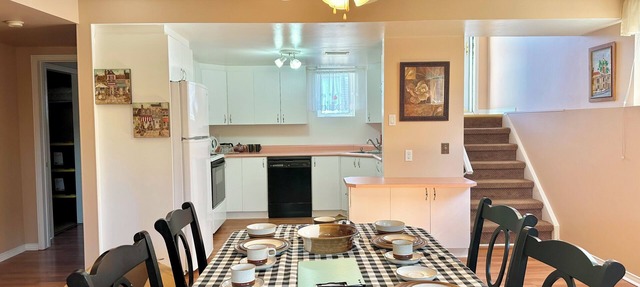 Entire Spacious Tranquil Unit w/FREE Parking in Ottawa