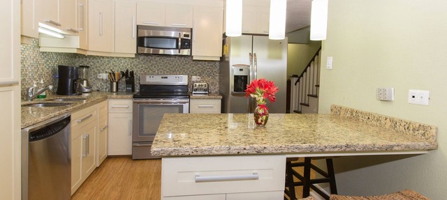 Exclusive 2-bd. condo on golf course near S.J. airport- golf and tennis package in San Antonio de Belen