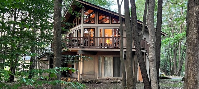 Fabulous 3-bedroom chalet in Hidden Valley, PA; walk to the slopes! in Hidden Valley