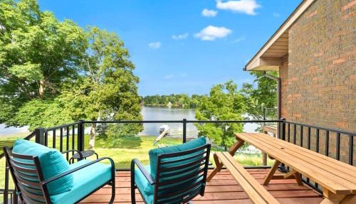 Family Fun on Cross Lake! Fire Pit, Games, Grill in Pine City