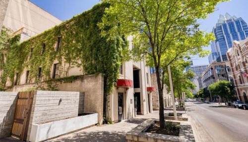 Firehouse Hostel in Austin
