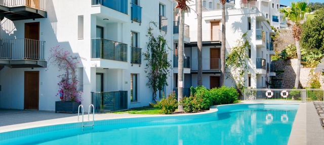 Flat with Shared Pool Near Beach in Bodrum in Bodrum