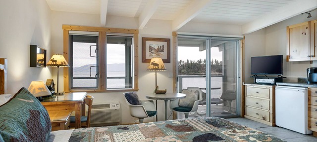 Flathead Lakefront Studio! in Bigfork