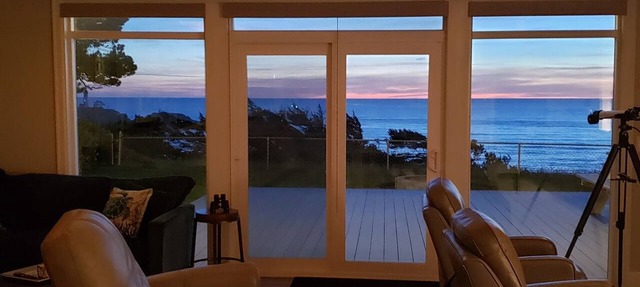 Fort Awesome Ocean front, Lighthouse view, Agate Beach Newport Oregon in Newport