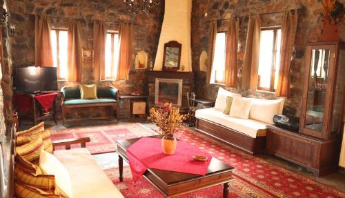 Gaea Mont Chalet in Palaios Agios Athanasios