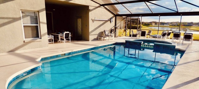 Gated Area√ 4 Bedroom√ Big Pool&Spa-SunDeck√ Solar Heated√ On Lake√ Near Parks√ in Kissimmee