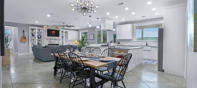 Gatlin Getaway I Pool, Hot tub, Stargazing, Family Fun in Dripping Springs